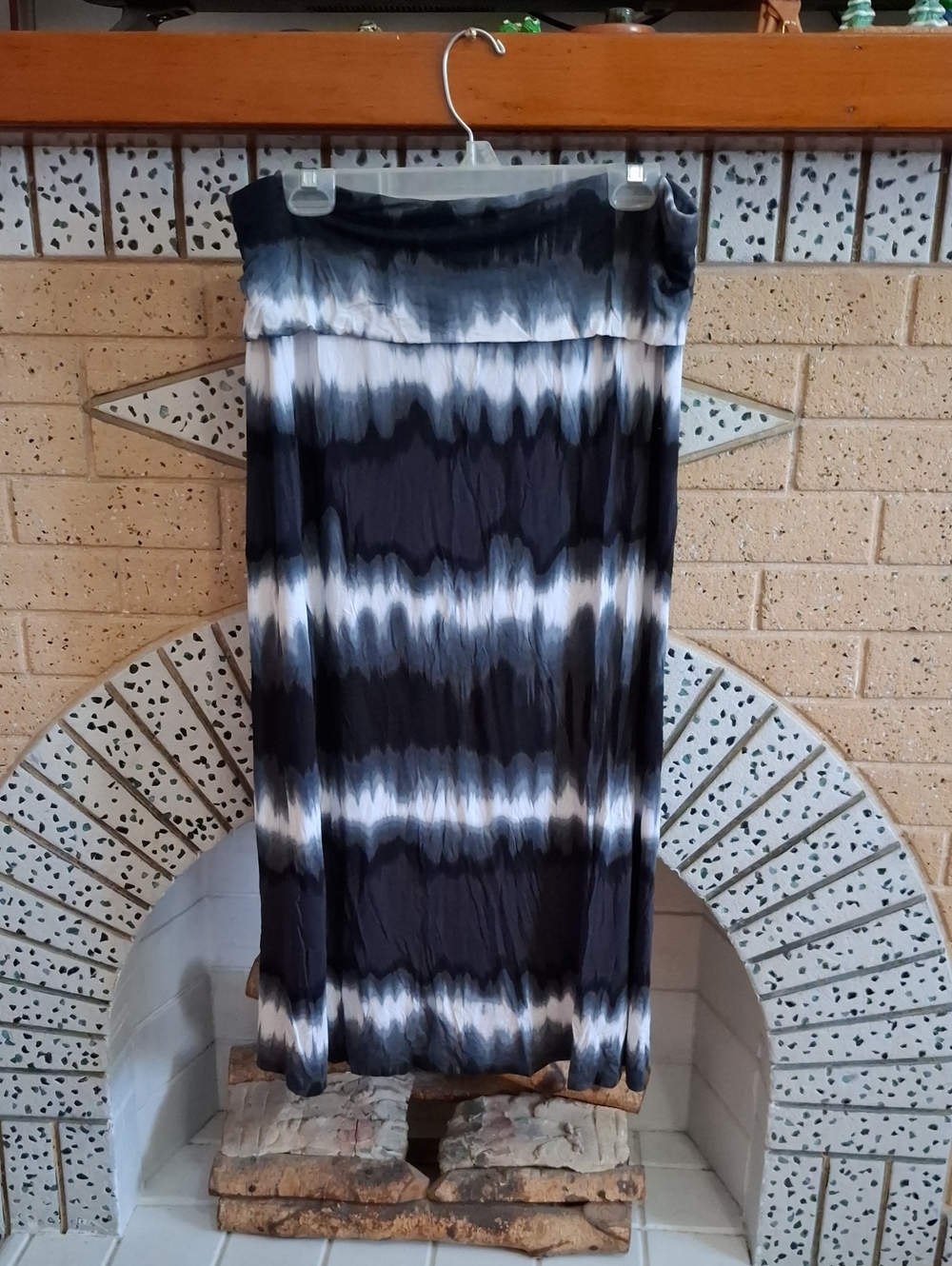 a.n.a Black & White Ombre Tie-Dye Maxi Skirt